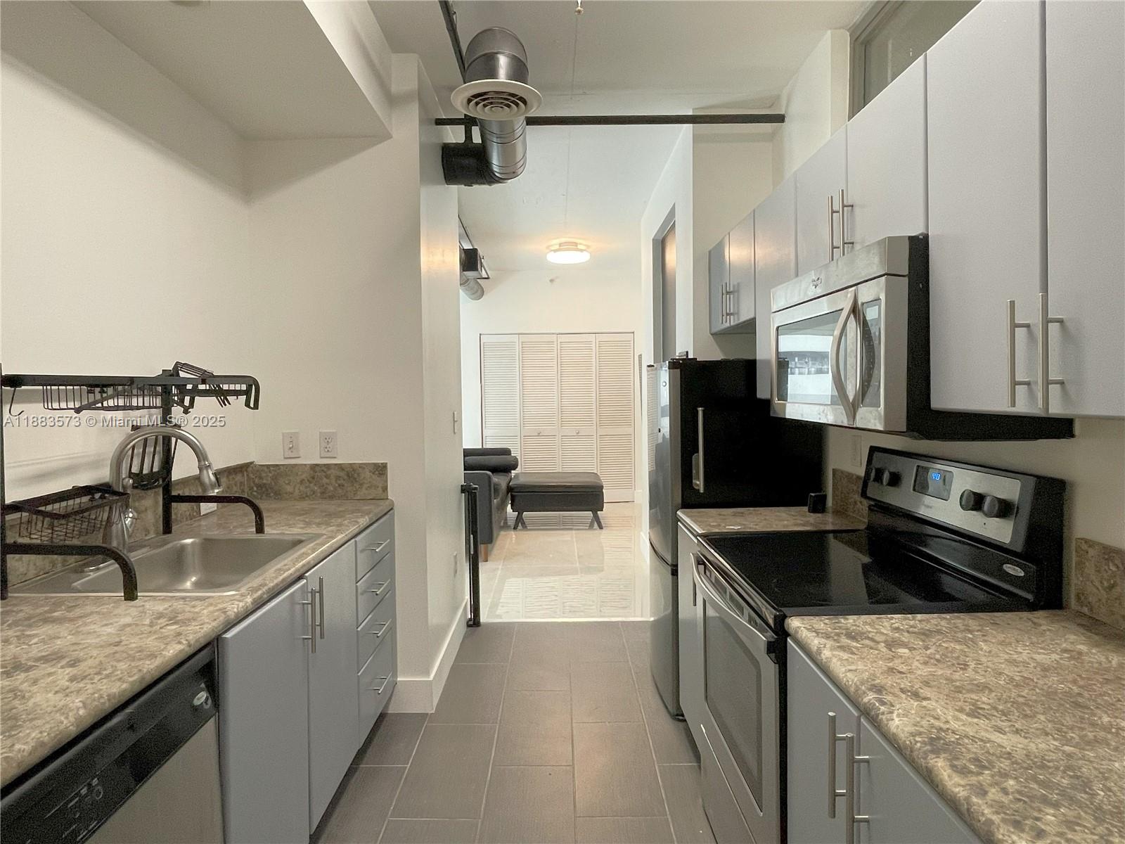 BAYLOFTS CONDO - Residential Lease