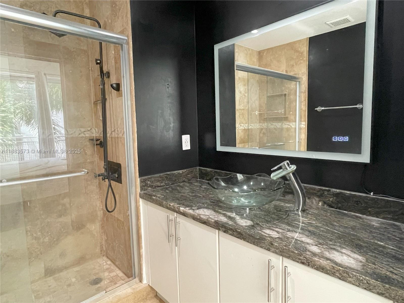 BAYLOFTS CONDO - Residential Lease