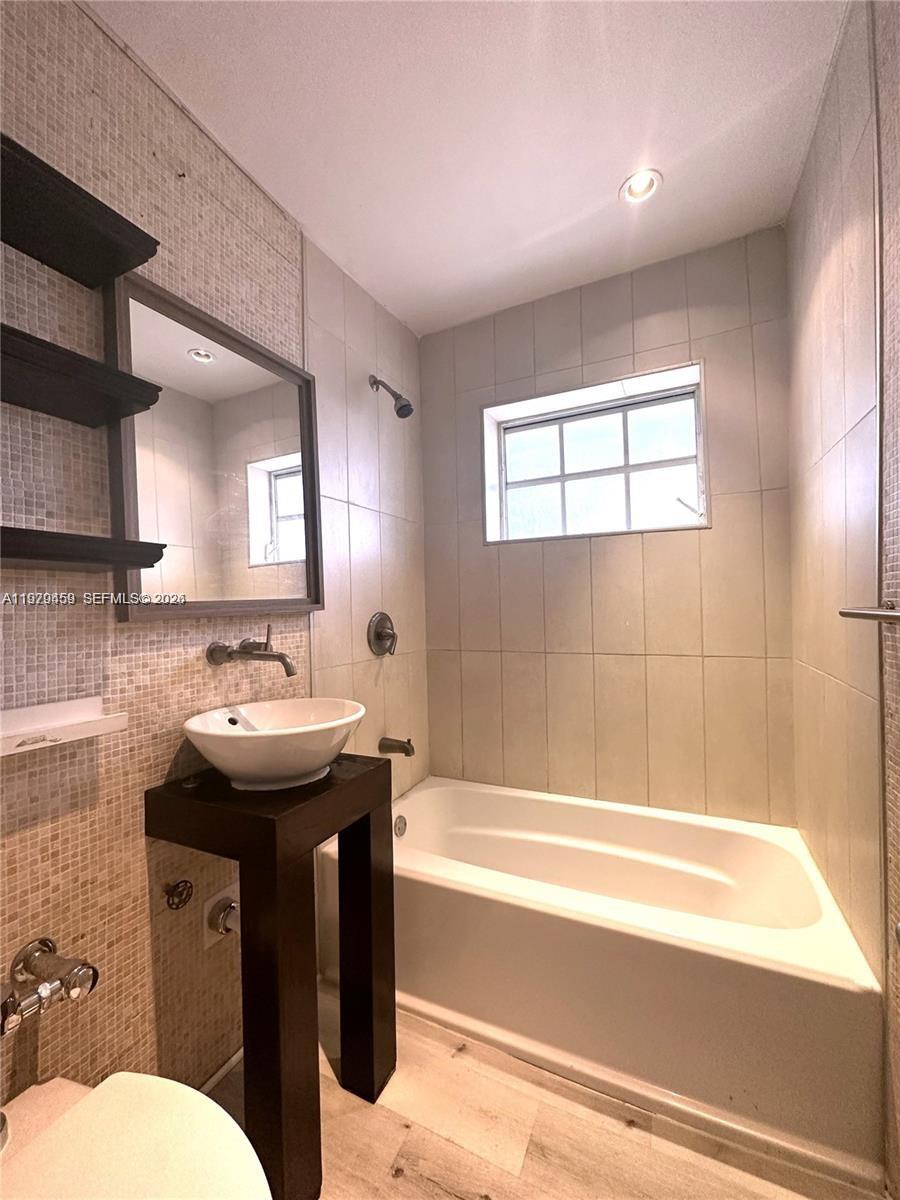 THE LORENA CONDO - Residential Lease