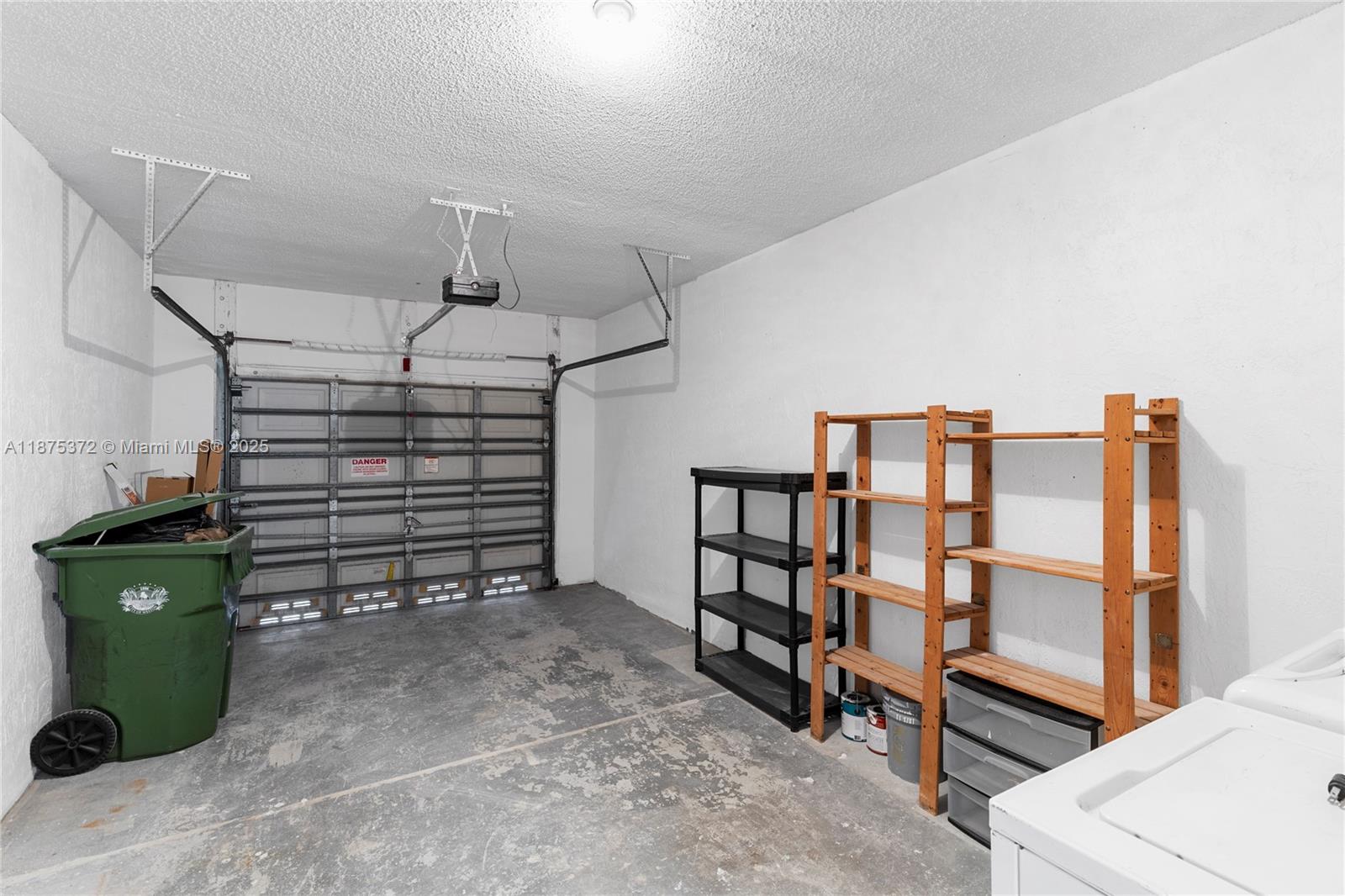 SECTORS 3 & 4 BOUNDARY PL - Residential Lease