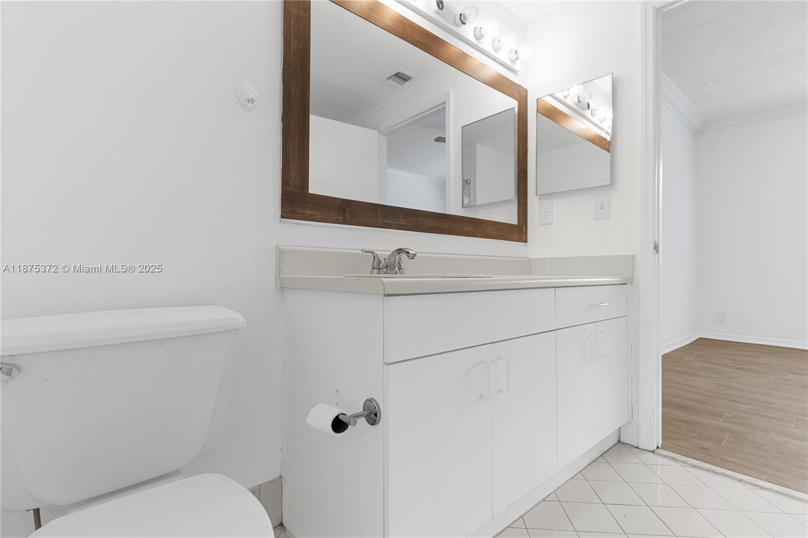 SECTORS 3 & 4 BOUNDARY PL - Residential Lease