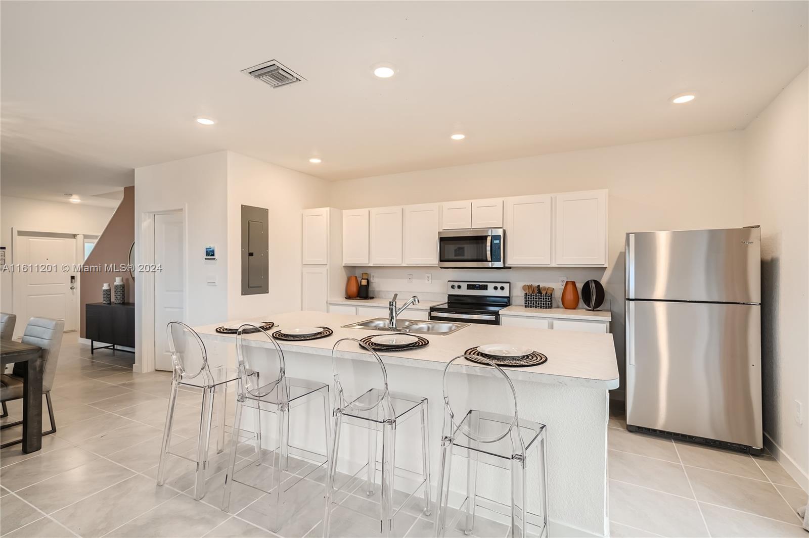 Palm Cay - Residential