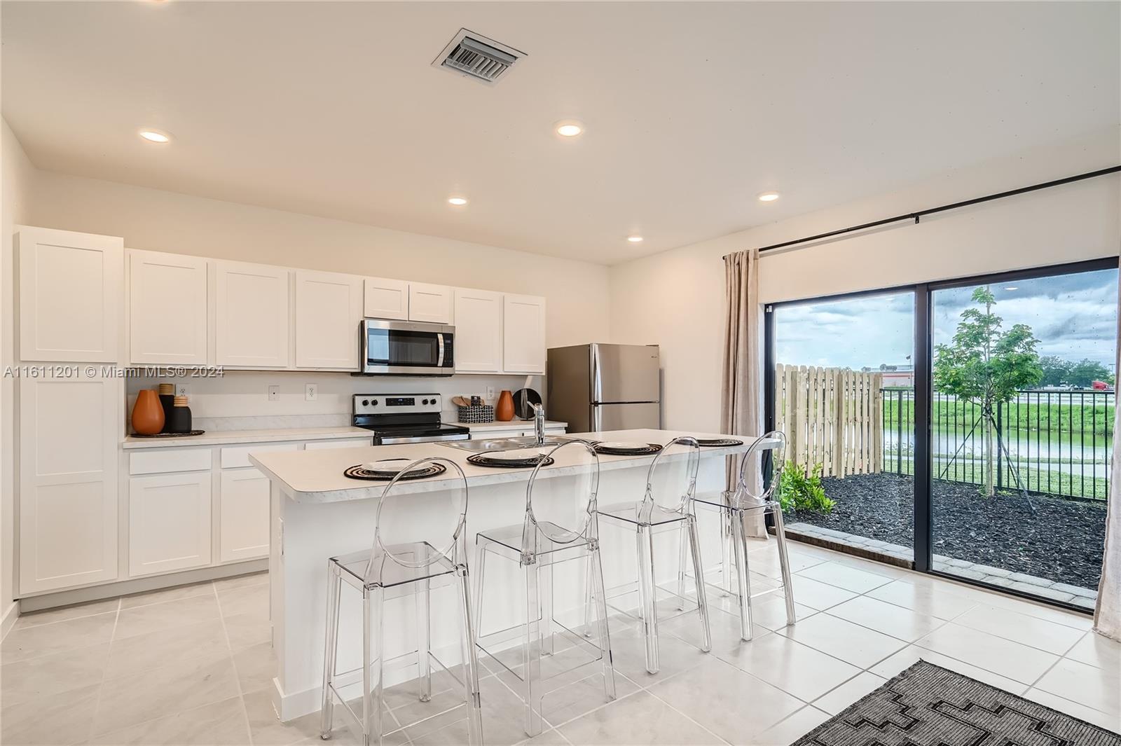 Palm Cay - Residential