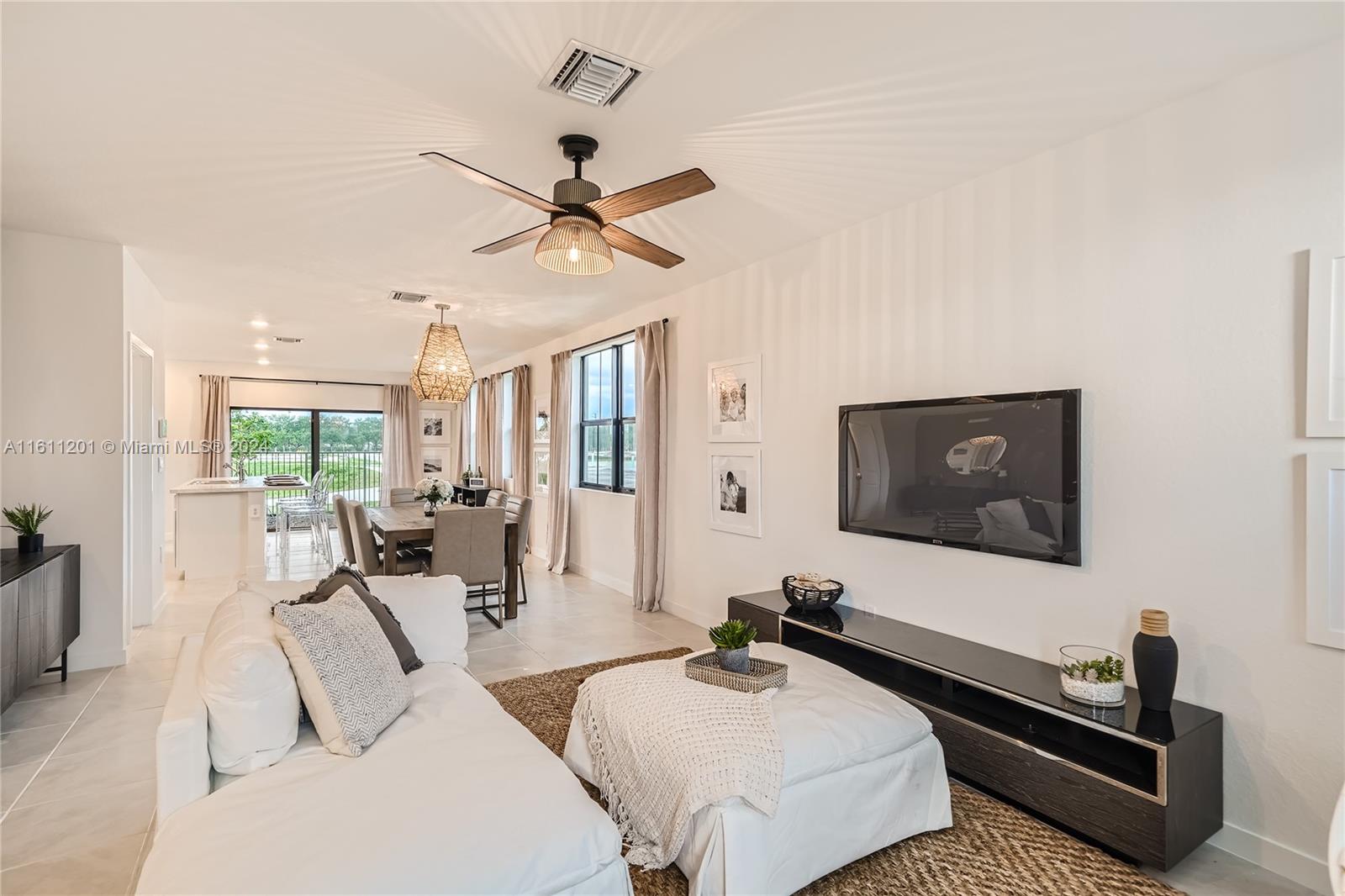 Palm Cay - Residential