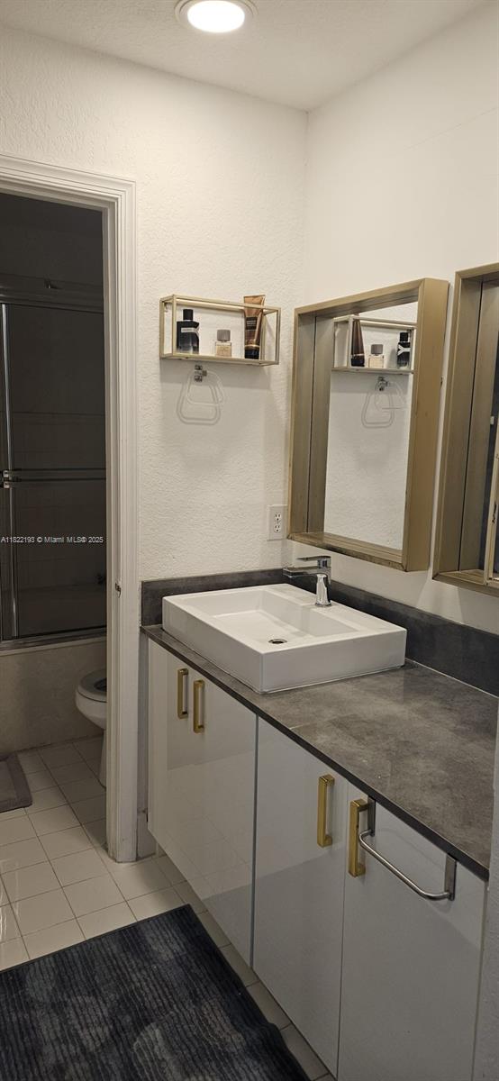 PARCEL D AT SUNSET LAKES - Residential Lease