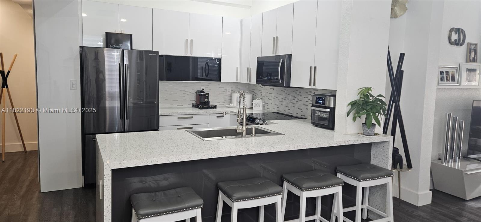 PARCEL D AT SUNSET LAKES - Residential Lease