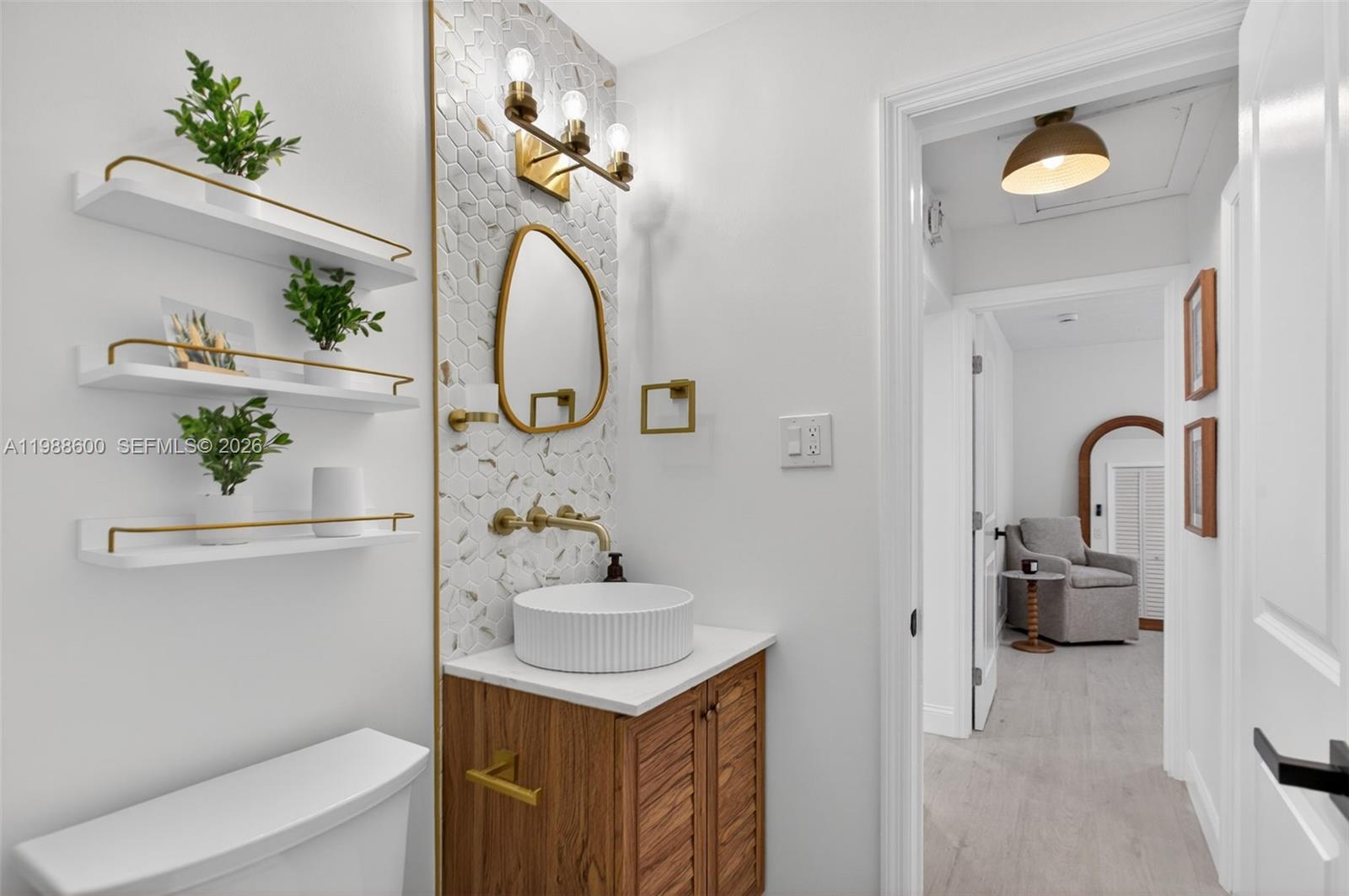 NORTH ANDREWS GARDENS FIR - Residential