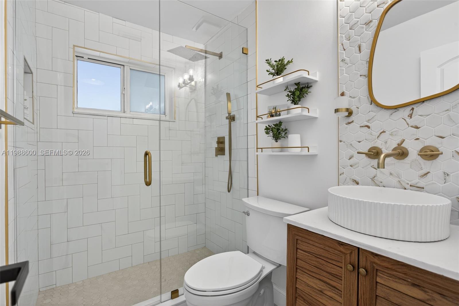 NORTH ANDREWS GARDENS FIR - Residential