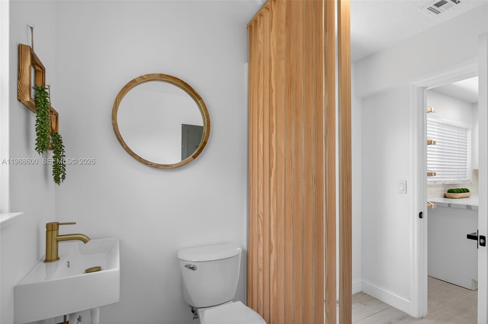 NORTH ANDREWS GARDENS FIR - Residential