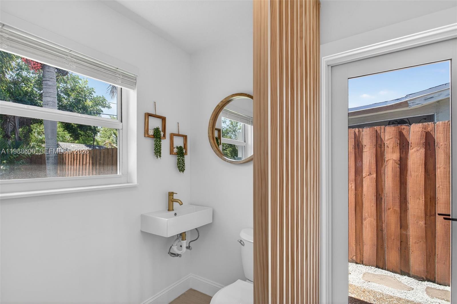 NORTH ANDREWS GARDENS FIR - Residential