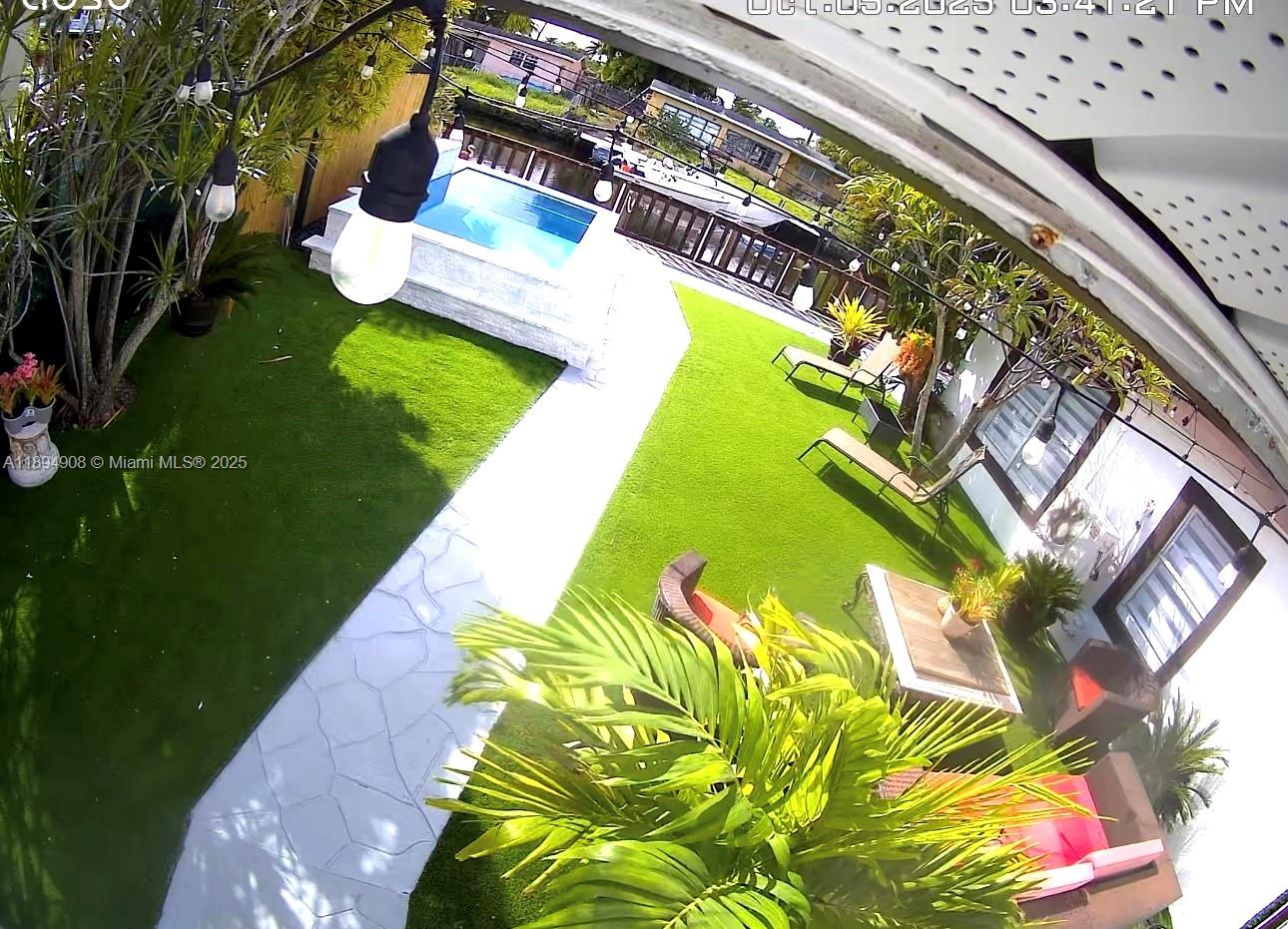 TROPICAL HAVEN - Residential Lease