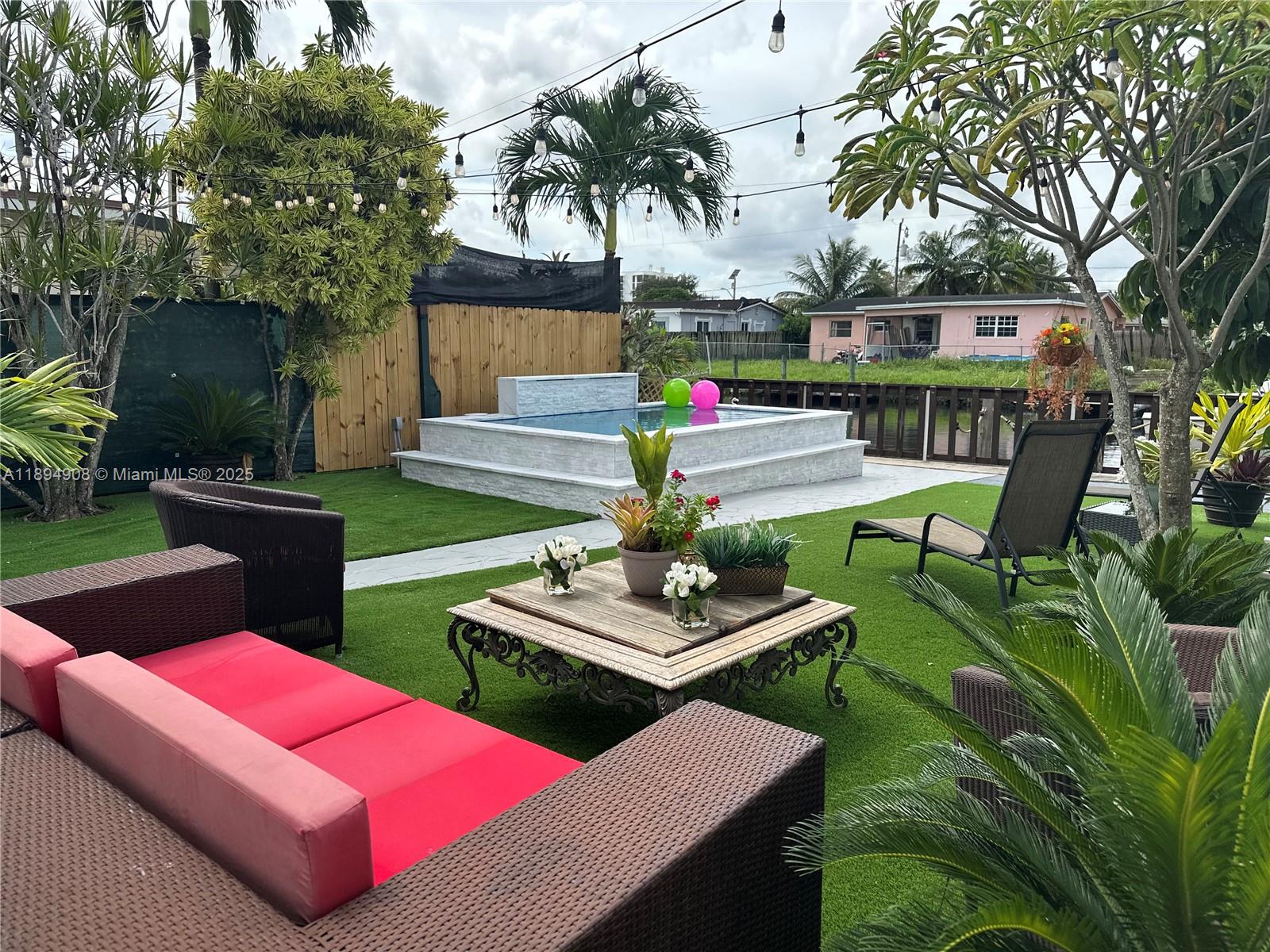 TROPICAL HAVEN - Residential Lease