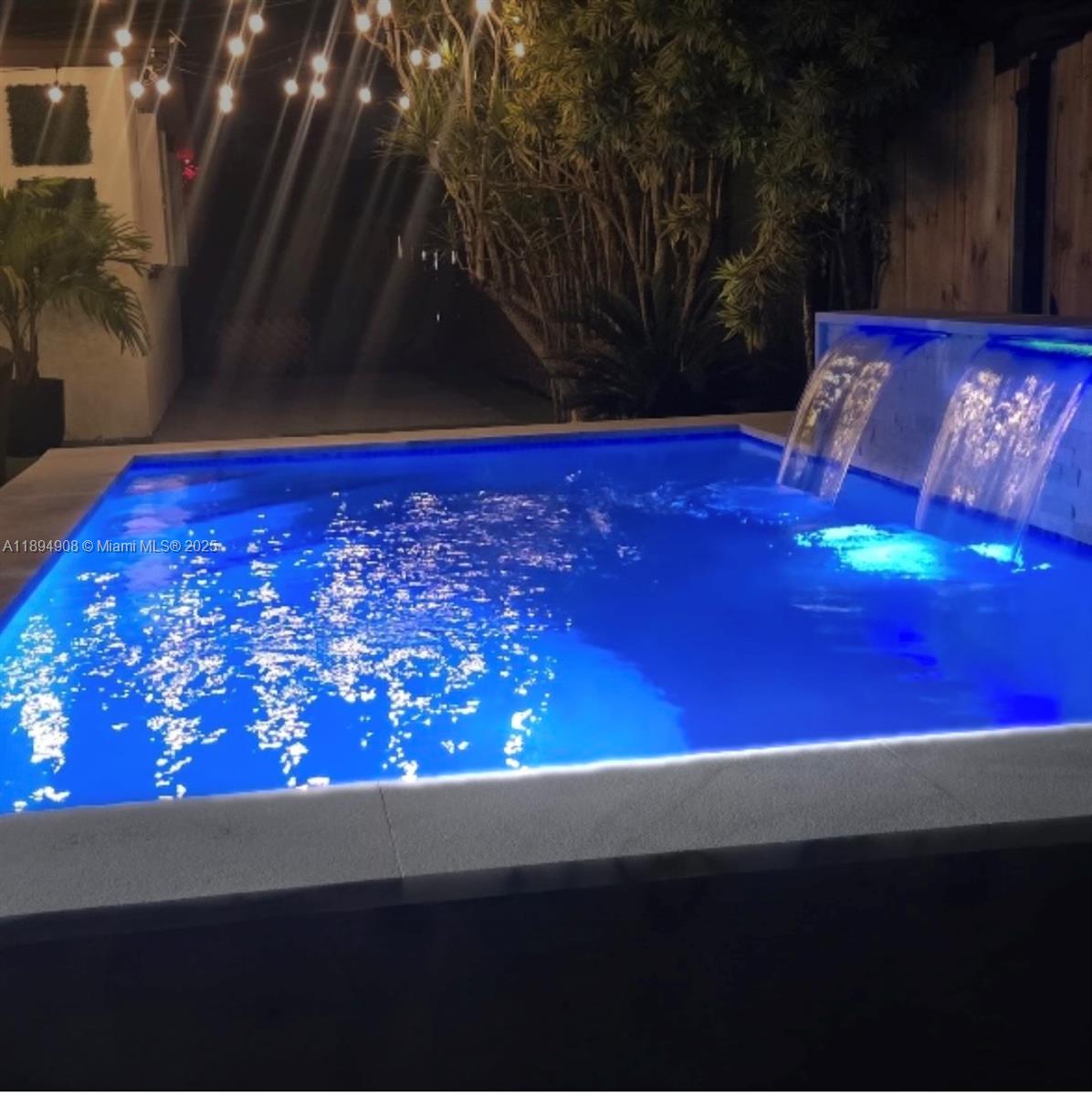 TROPICAL HAVEN - Residential Lease