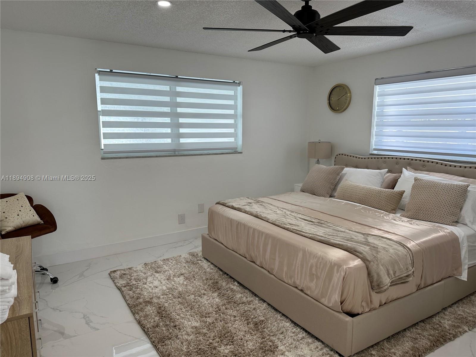 TROPICAL HAVEN - Residential Lease