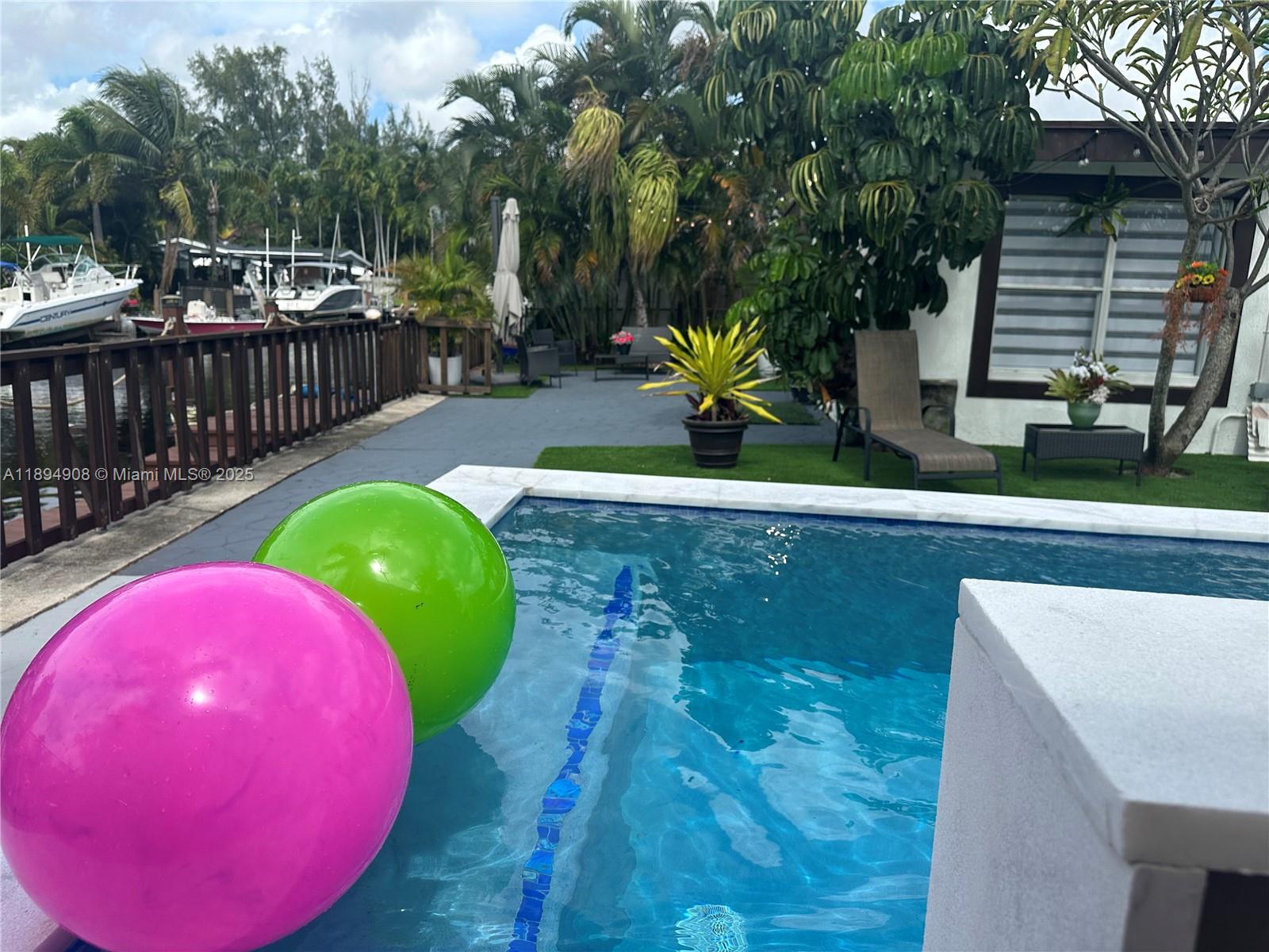 TROPICAL HAVEN - Residential Lease