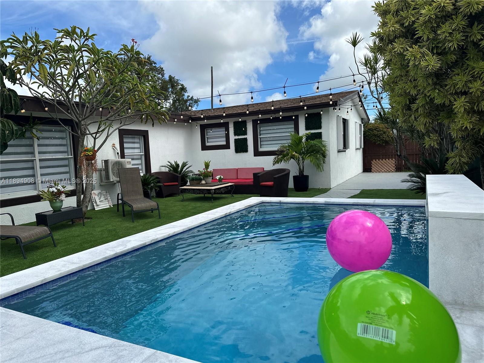 TROPICAL HAVEN - Residential Lease