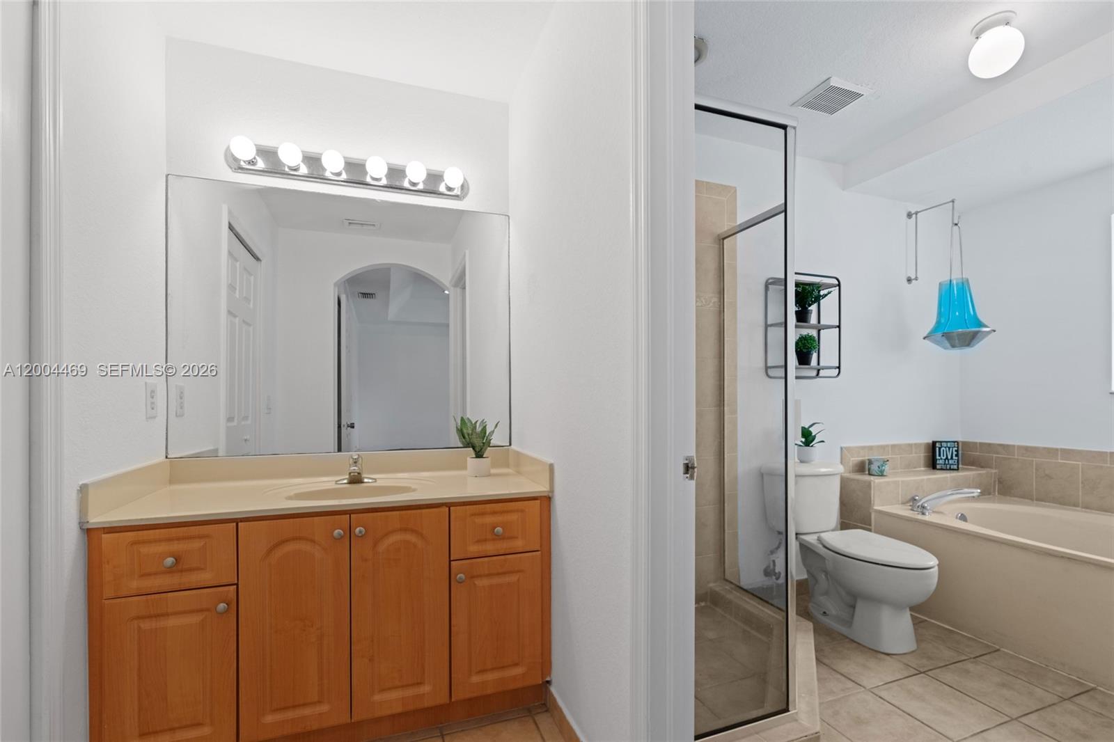 LAKES BY THE BAY JAY - Residential