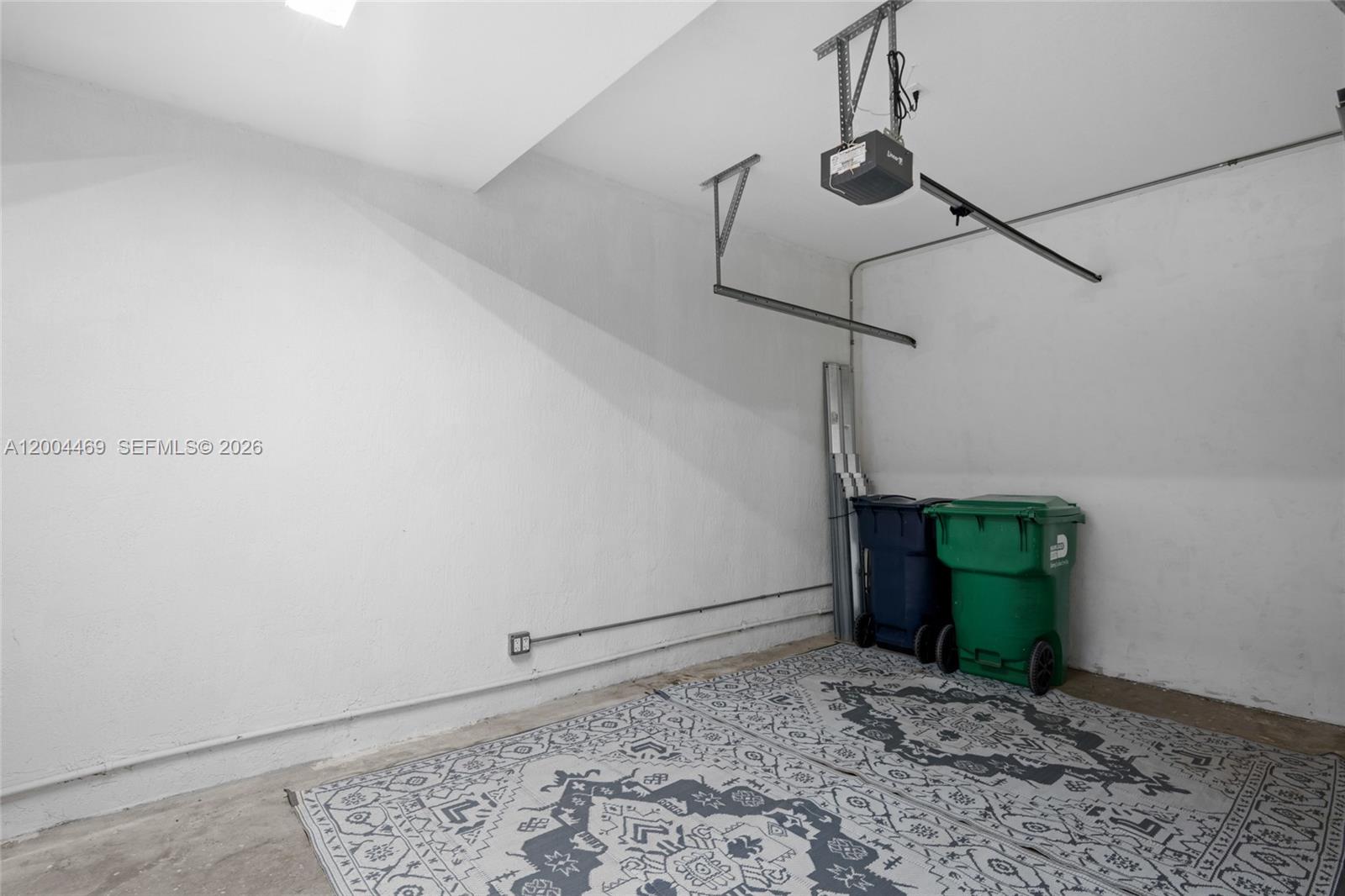 LAKES BY THE BAY JAY - Residential