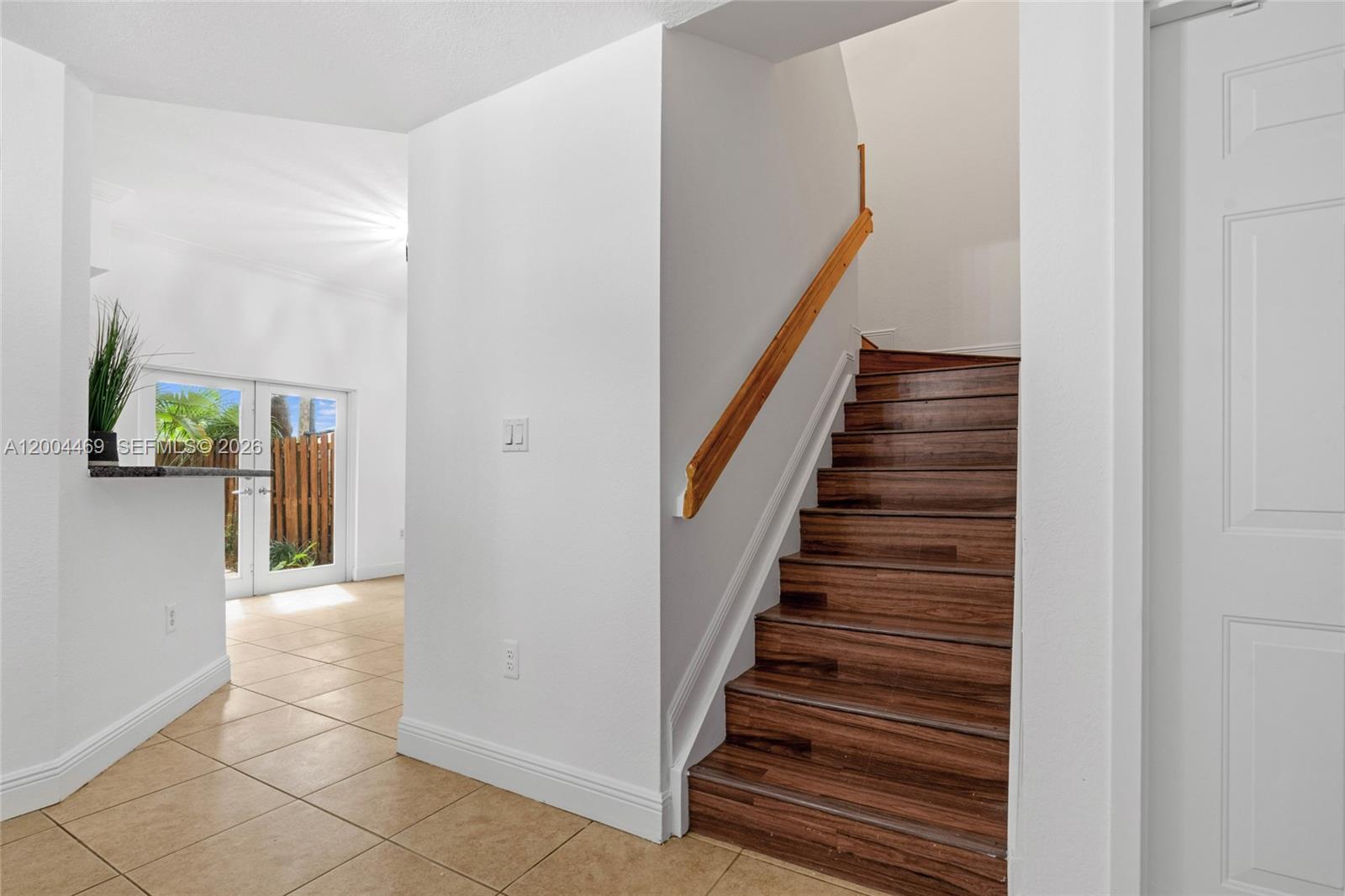 LAKES BY THE BAY JAY - Residential