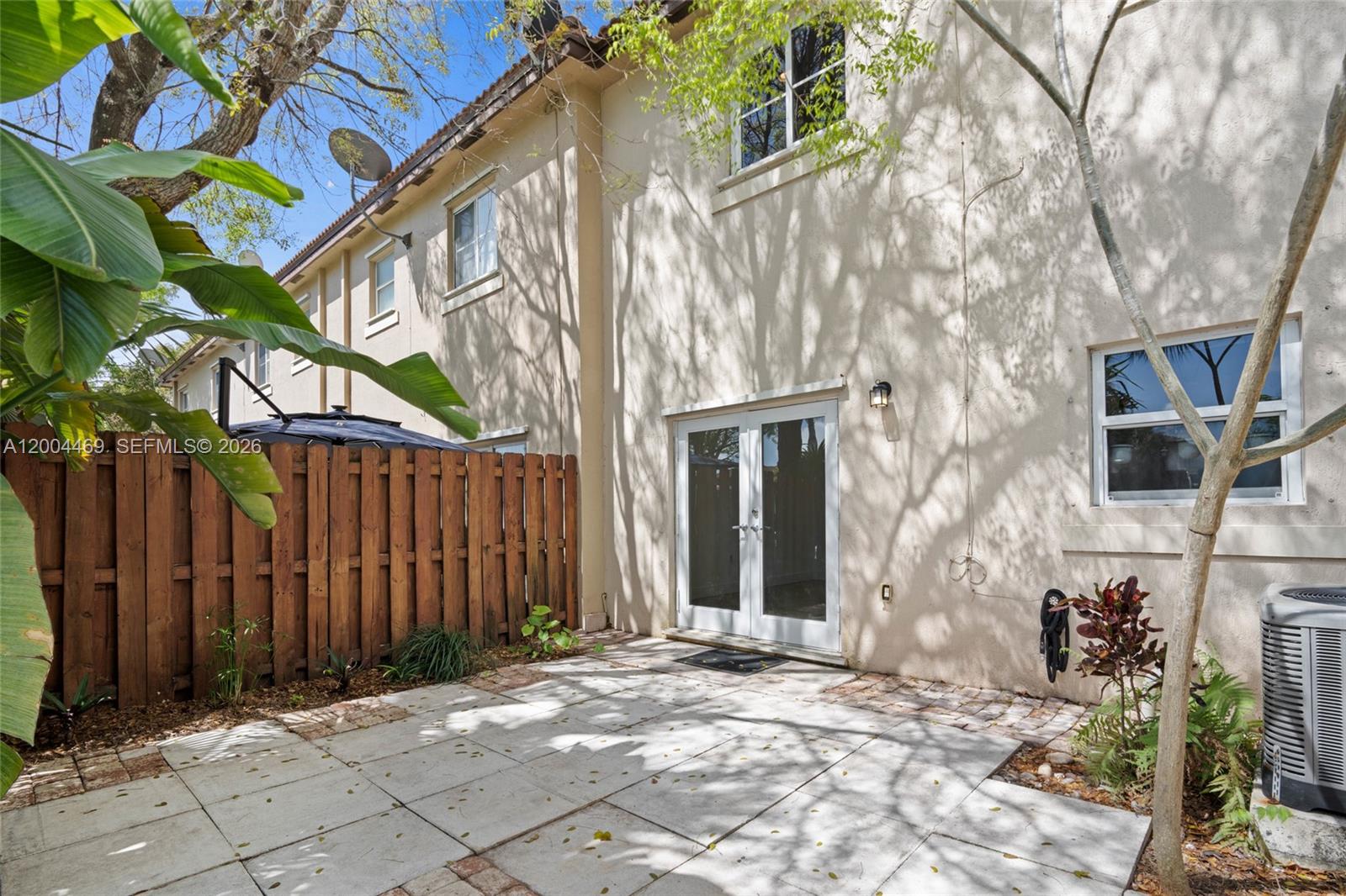 LAKES BY THE BAY JAY - Residential