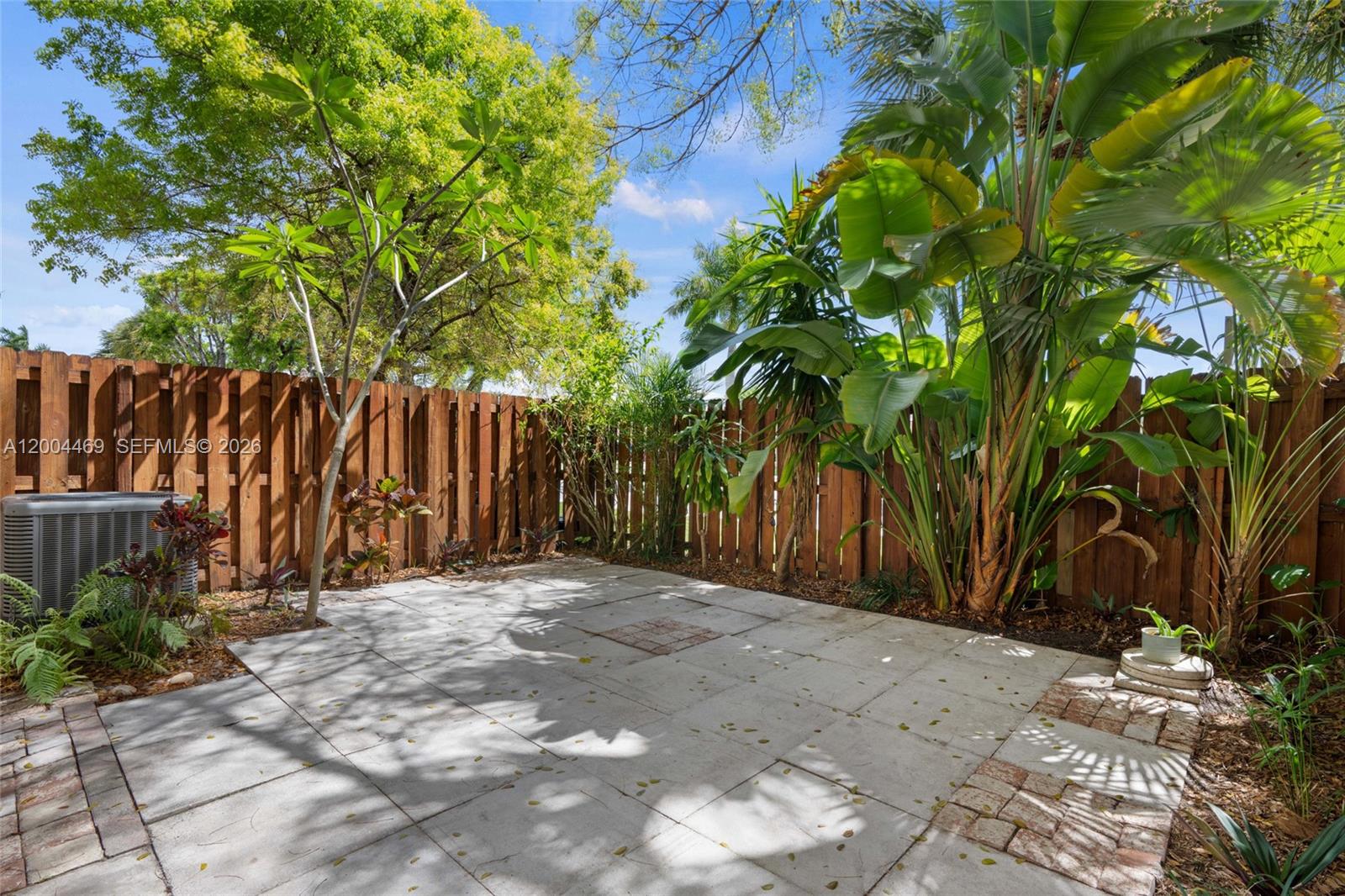 LAKES BY THE BAY JAY - Residential