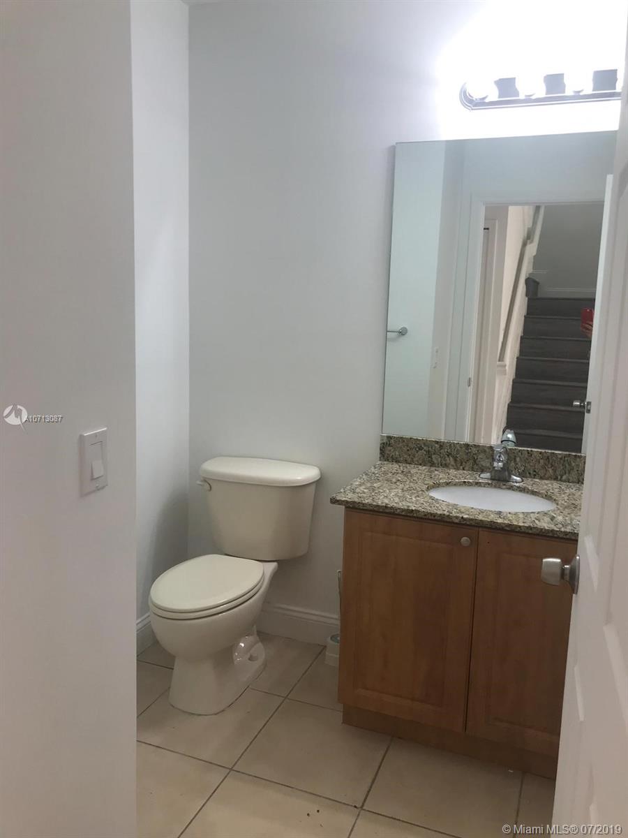 SHOMA HOMES SPLENDIDO CON - Residential