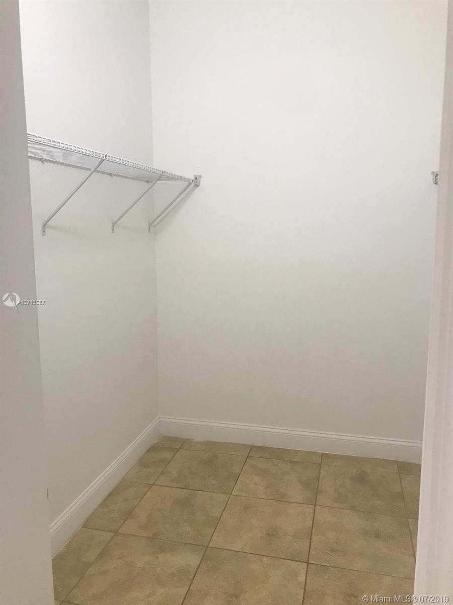 SHOMA HOMES SPLENDIDO CON - Residential