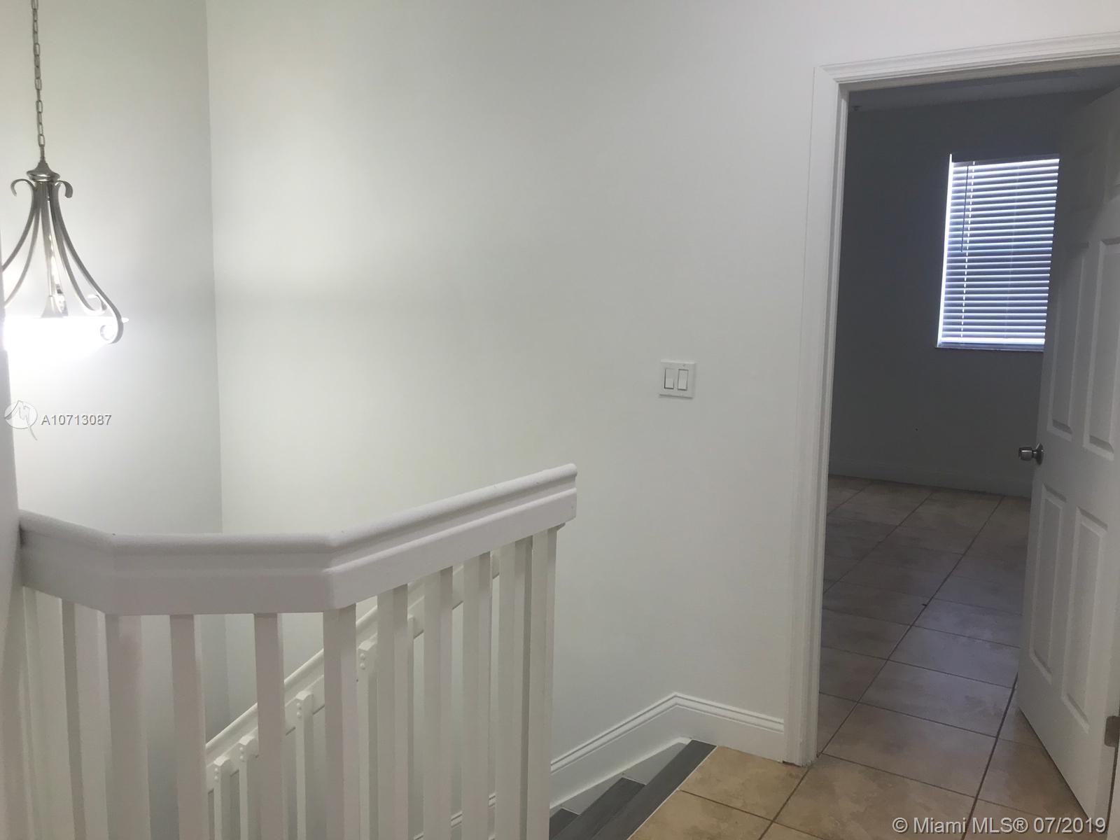 SHOMA HOMES SPLENDIDO CON - Residential