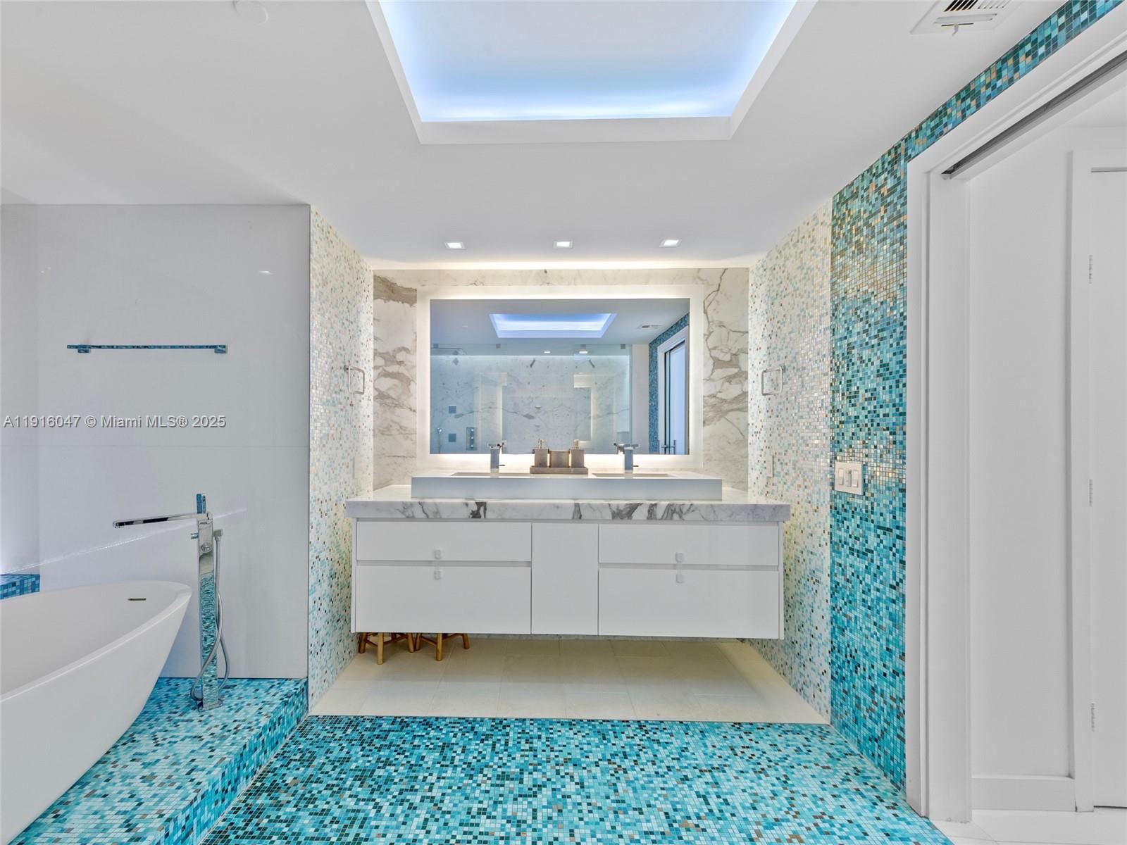 ICON BRICKELL NO TWO - Residential