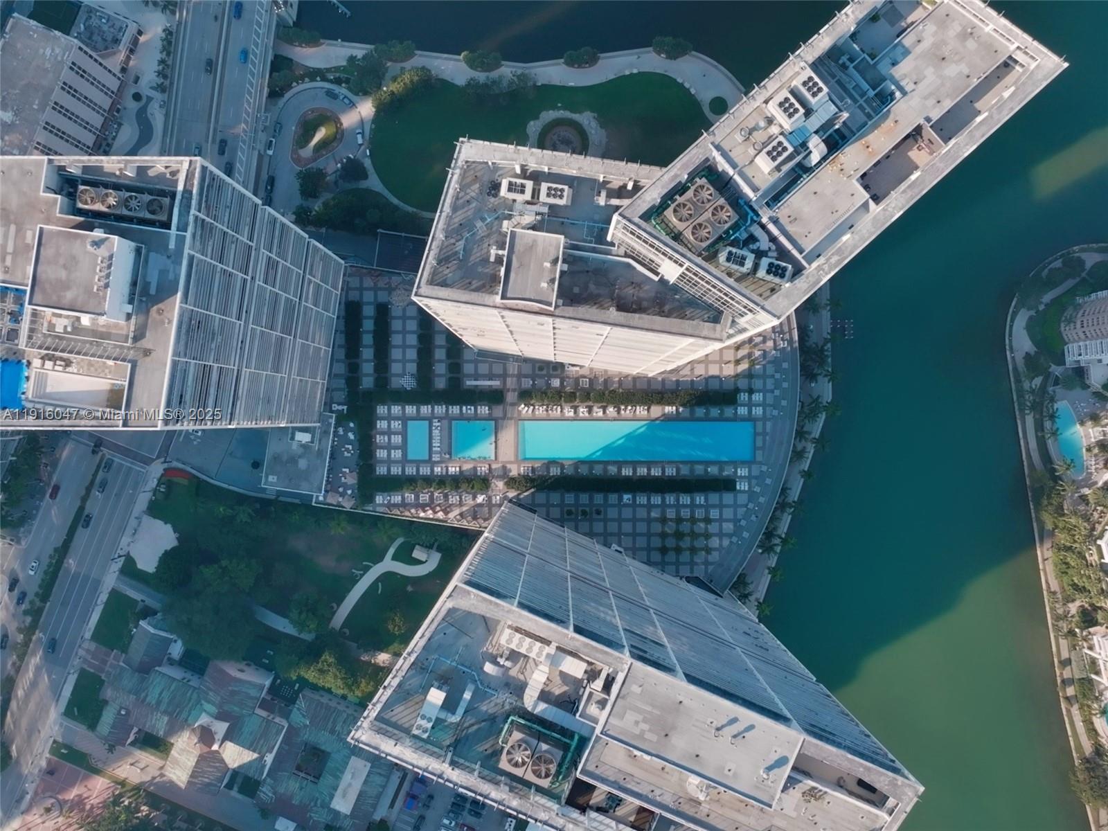 ICON BRICKELL NO TWO - Residential