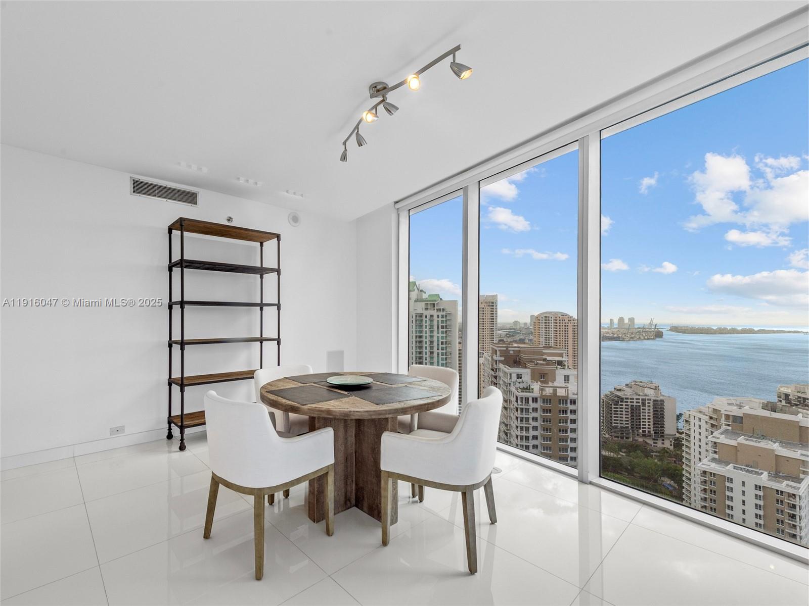 ICON BRICKELL NO TWO - Residential