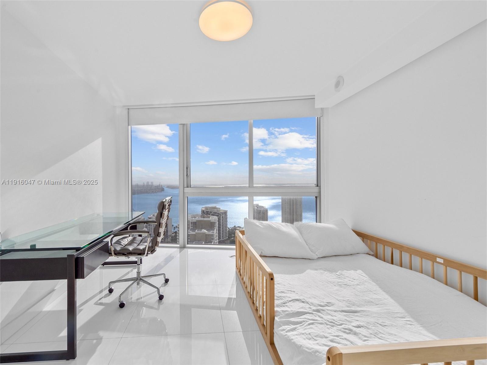 ICON BRICKELL NO TWO - Residential