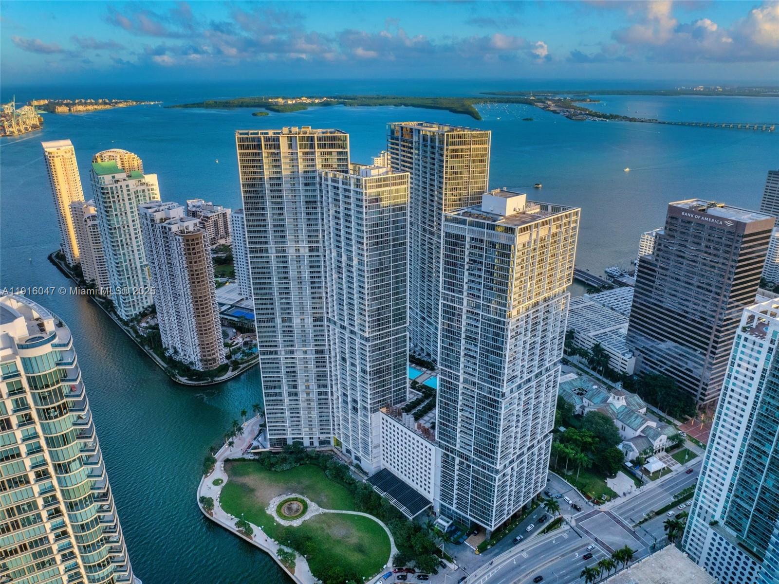 ICON BRICKELL NO TWO - Residential