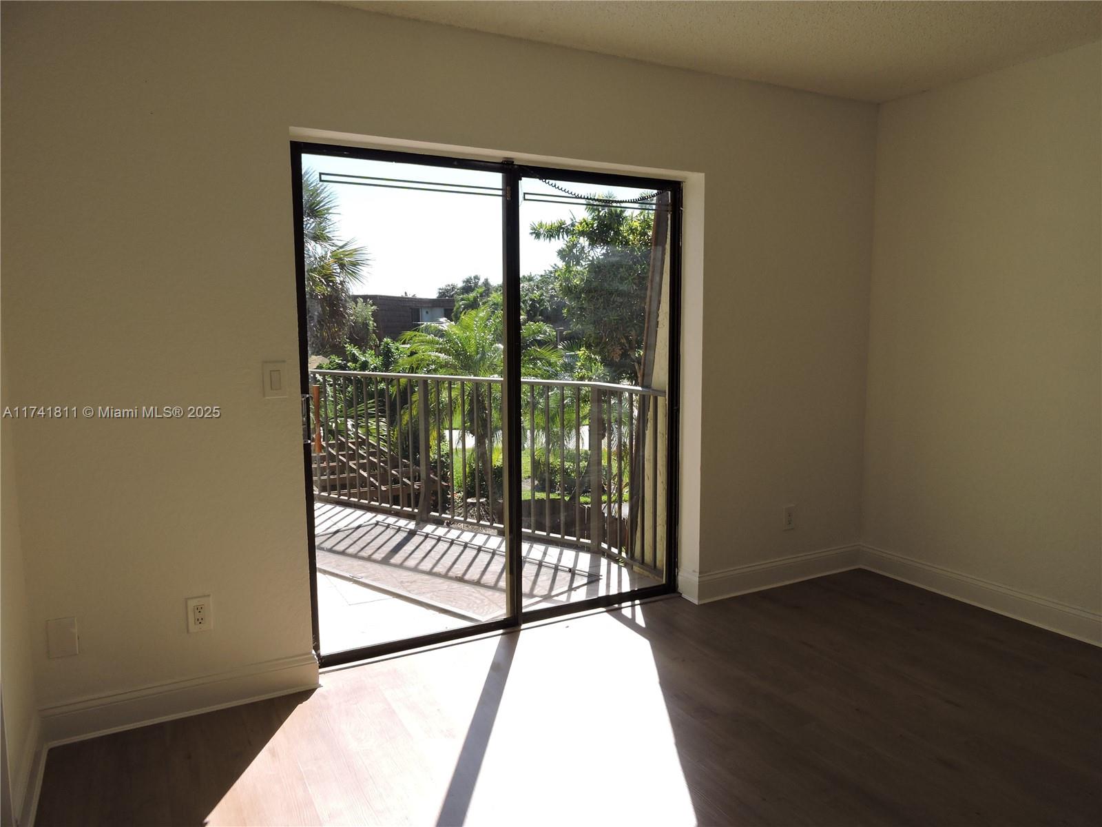 C H E ACRES - Residential