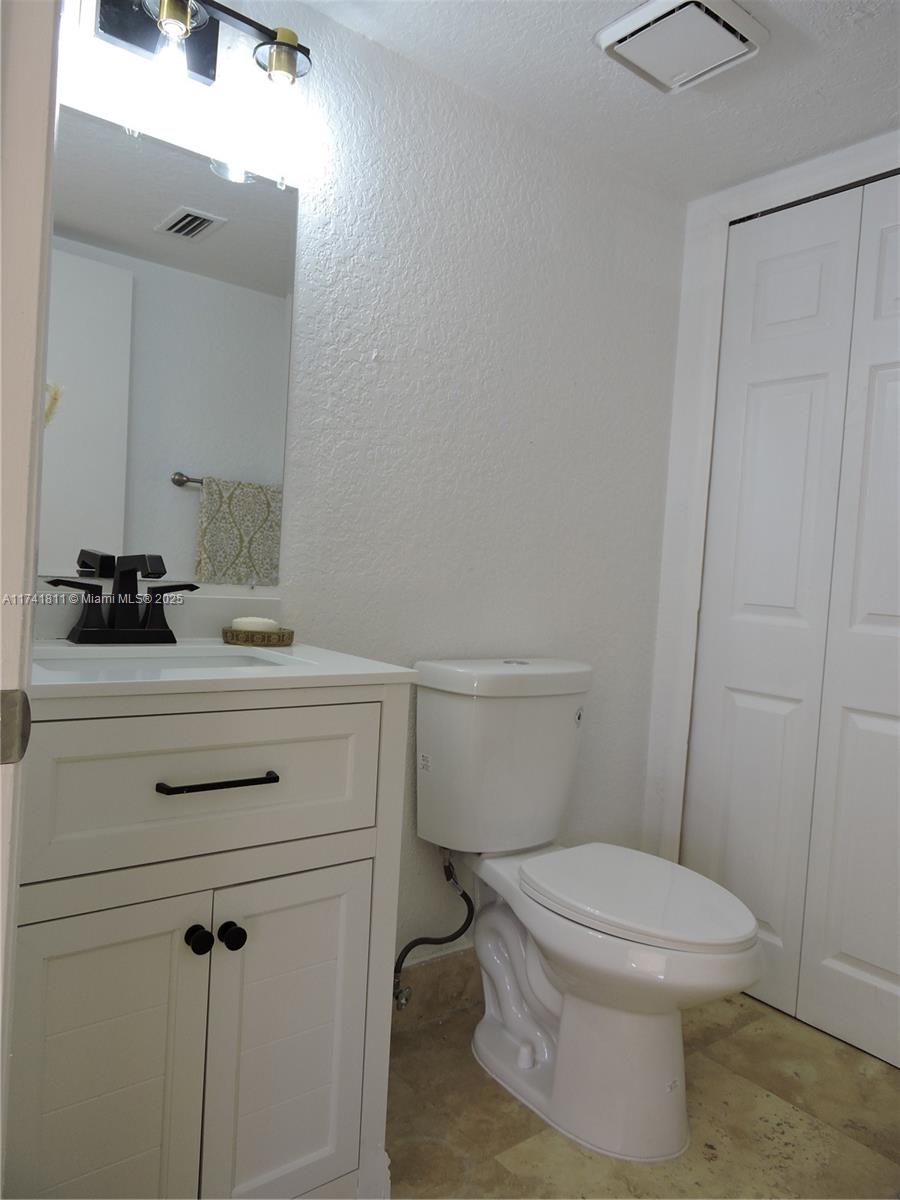 C H E ACRES - Residential