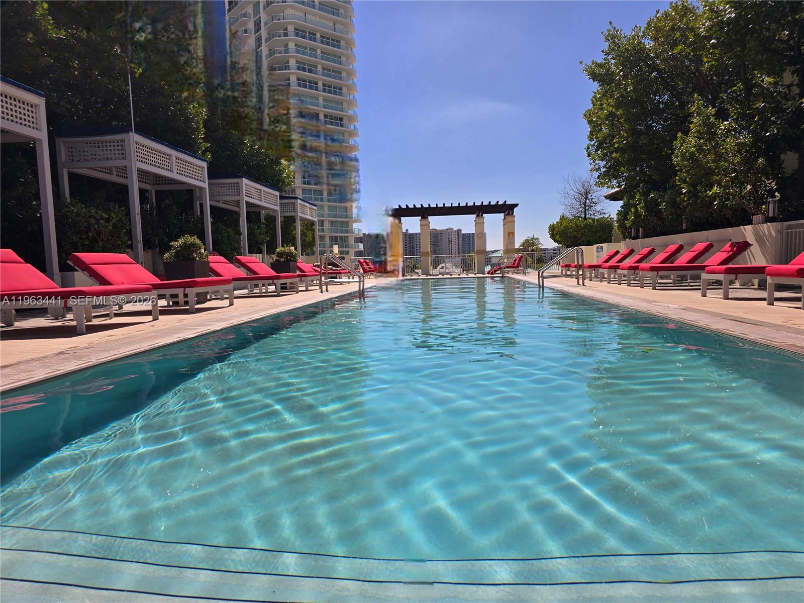 ST TROPEZ ON THE BAY II C - Residential