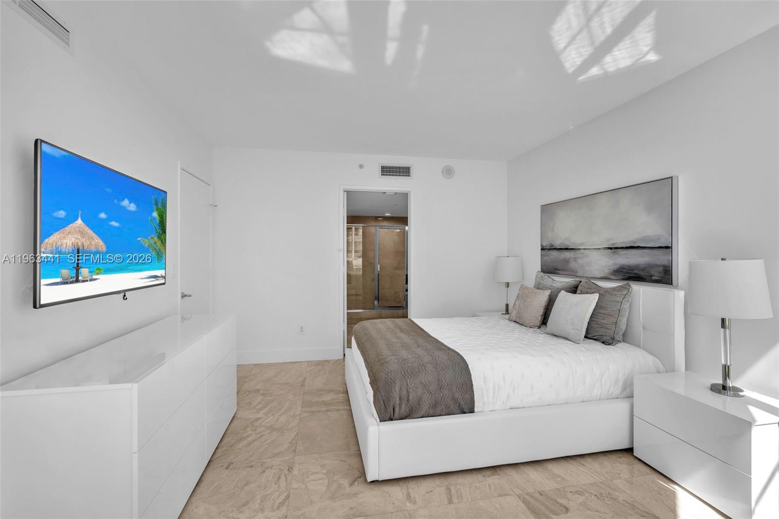 ST TROPEZ ON THE BAY II C - Residential