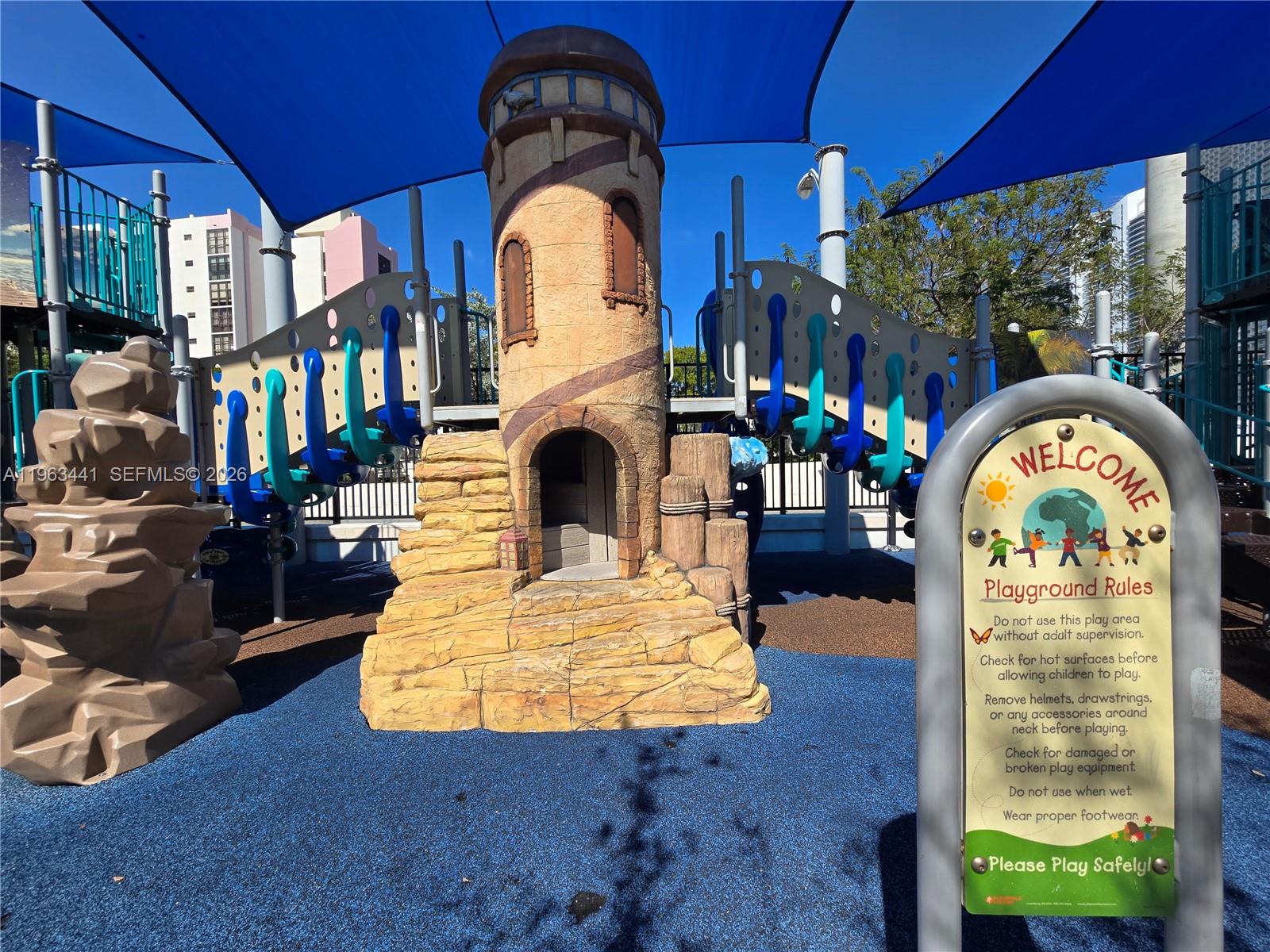 ST TROPEZ ON THE BAY II C - Residential