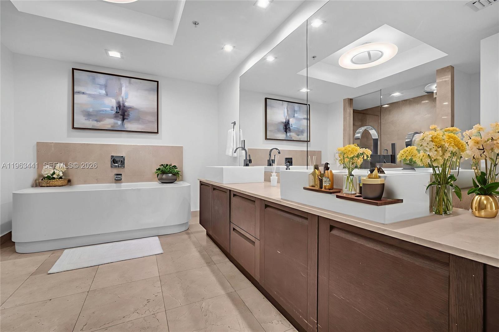 ST TROPEZ ON THE BAY II C - Residential