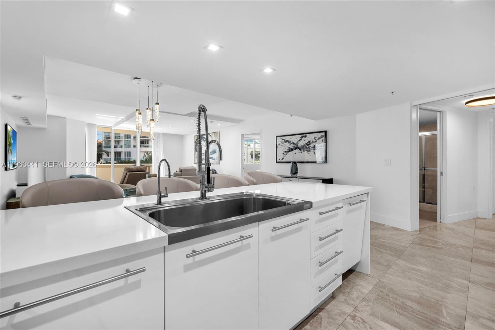 ST TROPEZ ON THE BAY II C - Residential