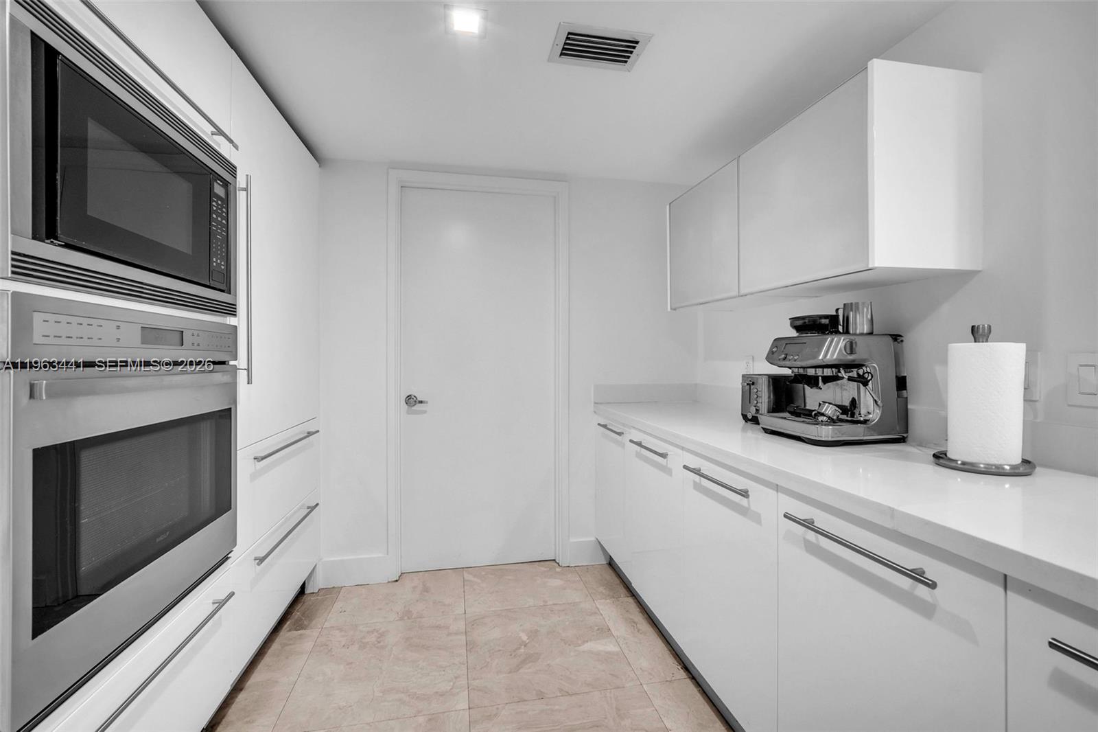 ST TROPEZ ON THE BAY II C - Residential