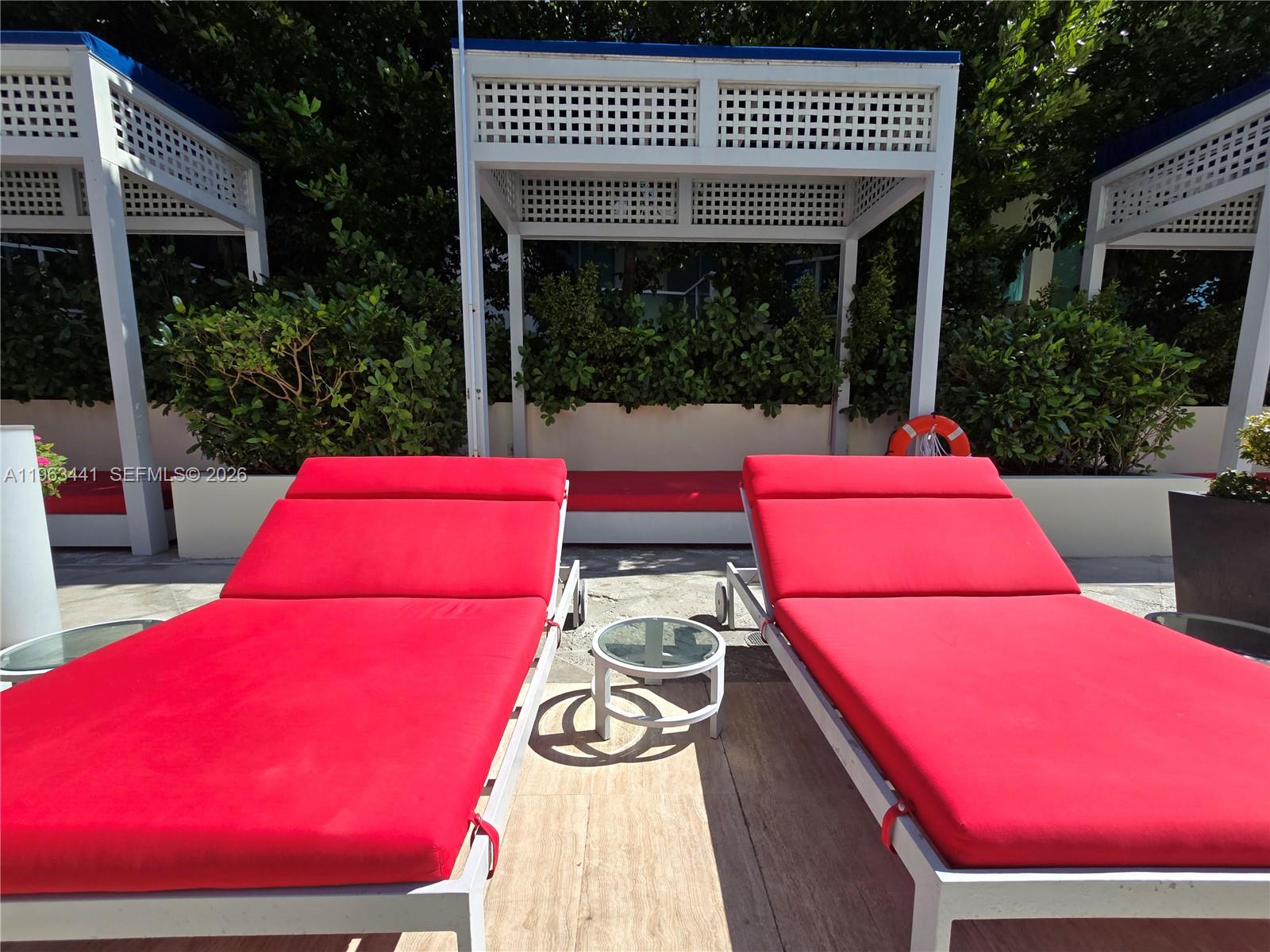 ST TROPEZ ON THE BAY II C - Residential