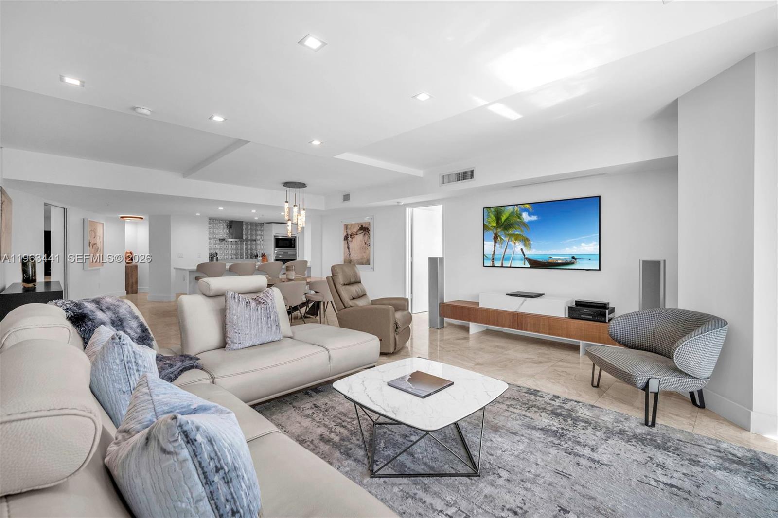 ST TROPEZ ON THE BAY II C - Residential