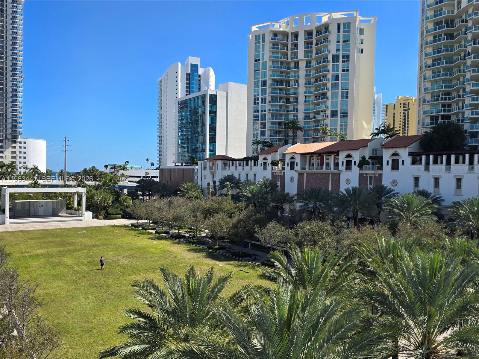 ST TROPEZ ON THE BAY II C - Residential