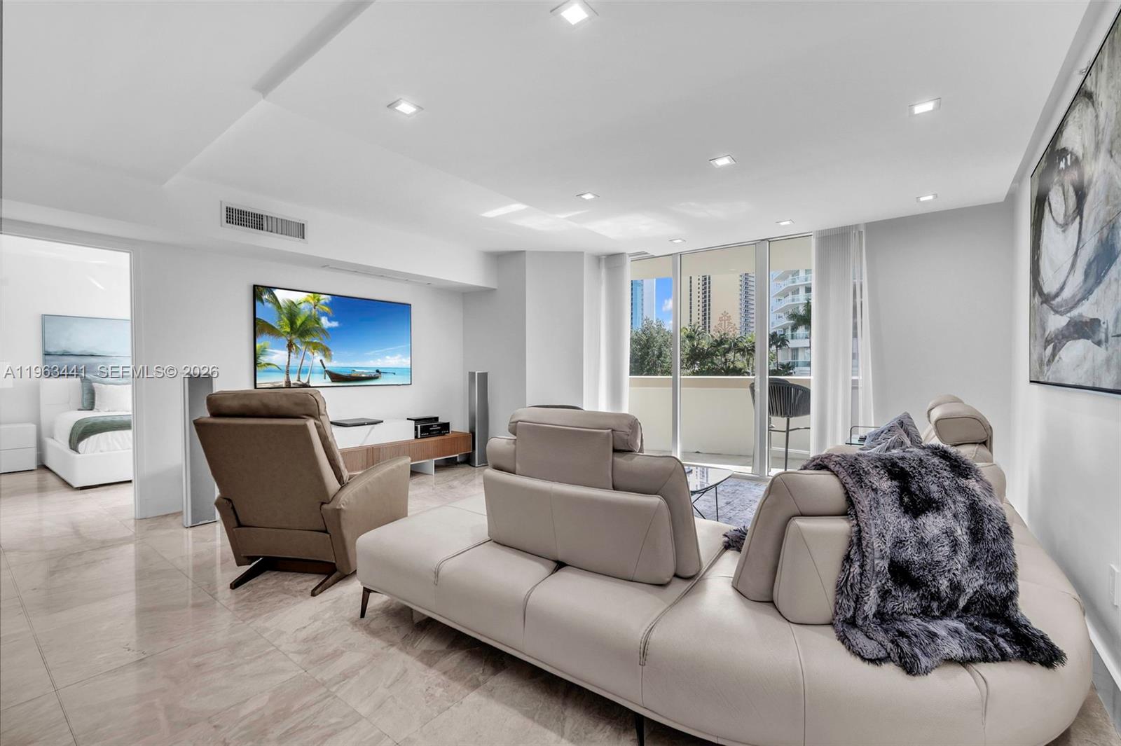 ST TROPEZ ON THE BAY II C - Residential