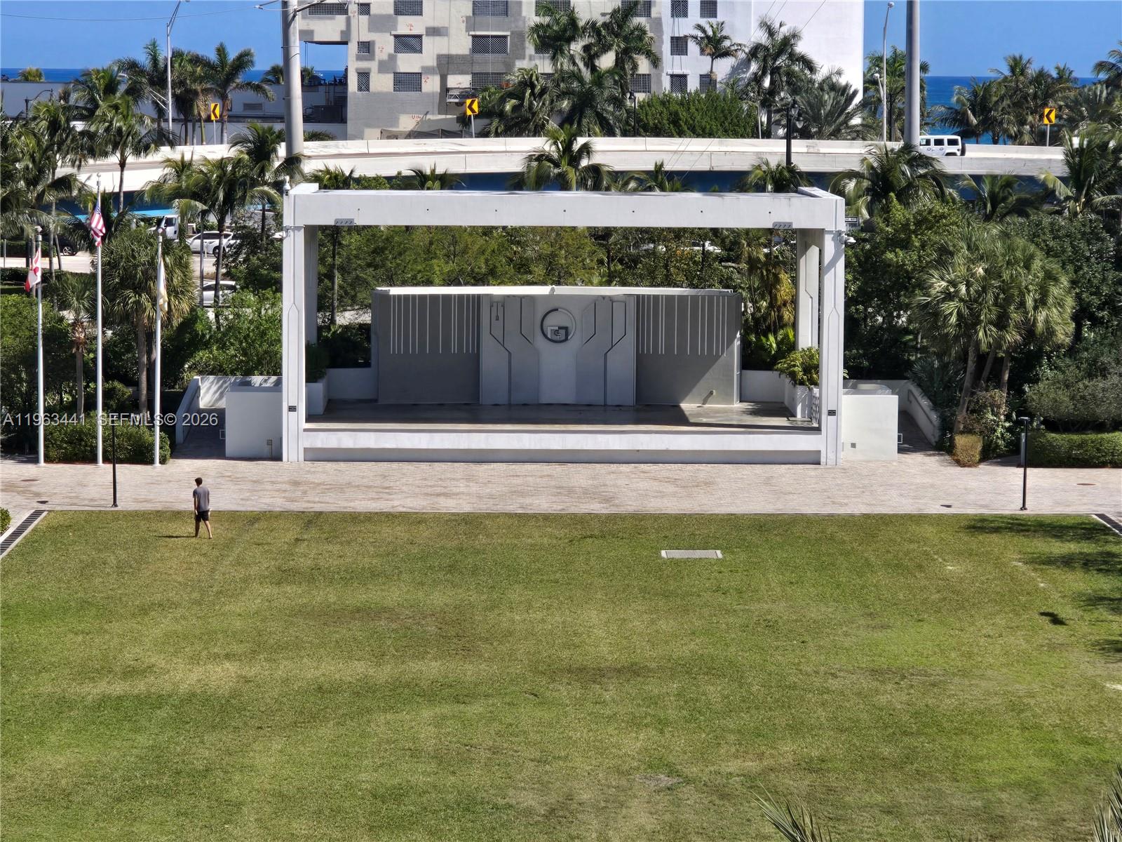 ST TROPEZ ON THE BAY II C - Residential