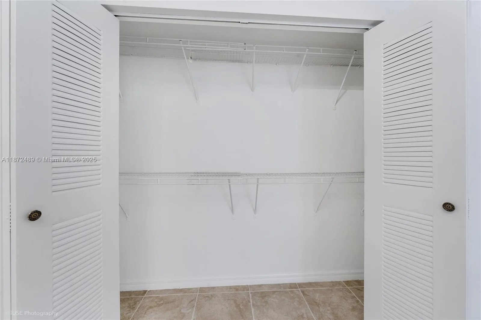 Miami, Florida 33126, United States, 2 Bedrooms Bedrooms, ,1 BathroomBathrooms,Residential,Active,203641