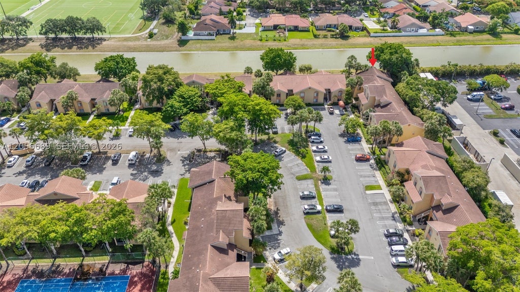 Photo of 927 Coral Club Dr #927, Coral Springs, FL 33071 (MLS # A12056689)