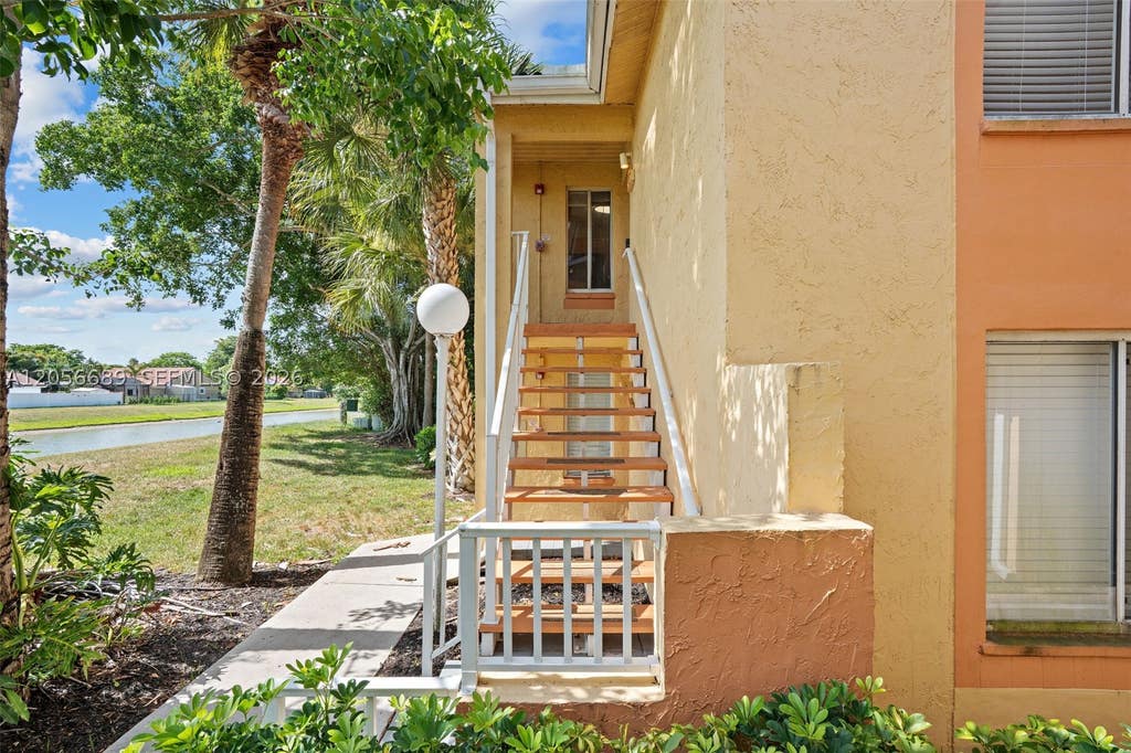 Photo of 927 Coral Club Dr #927, Coral Springs, FL 33071 (MLS # A12056689)