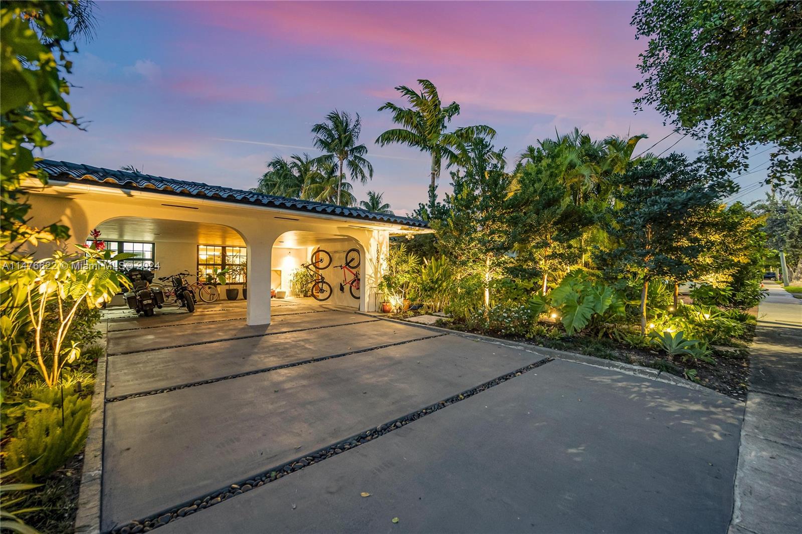 BISCAYNE POINT - Residential